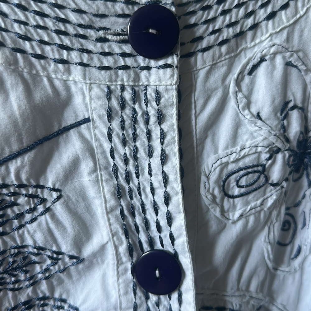 Embroidered Jacket With Buttons - image 4